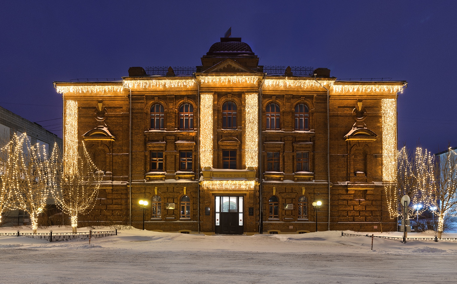 Томский архитектурный университет факультеты. ТГАСУ Томск. Томск архитектурный университет. Корпуса ТГАСУ Томск. ТГАСУ Томск здание.